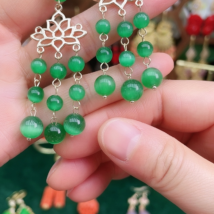 石英质玉耳钉合金