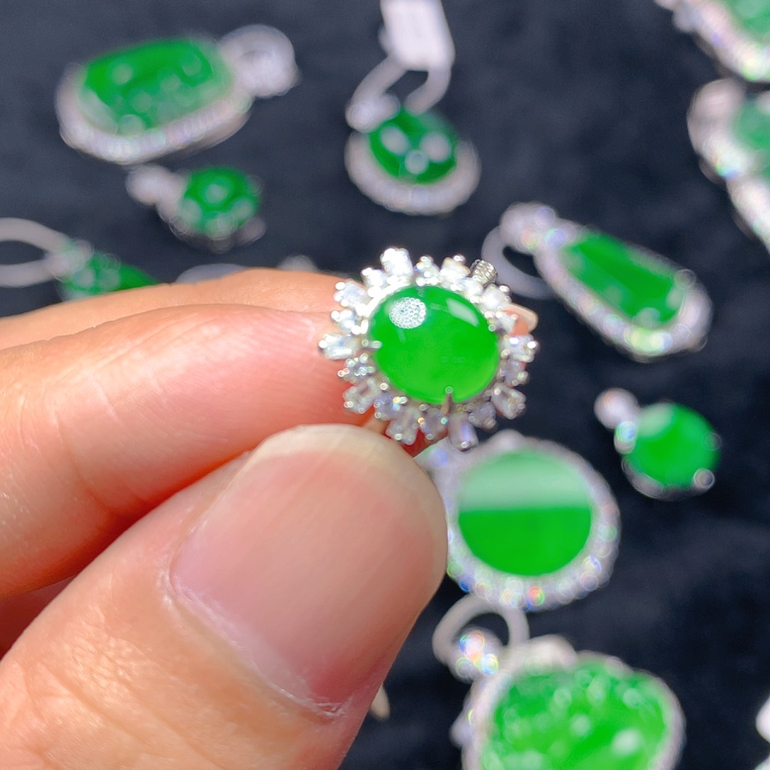 翡翠银S925镶嵌颈饰我