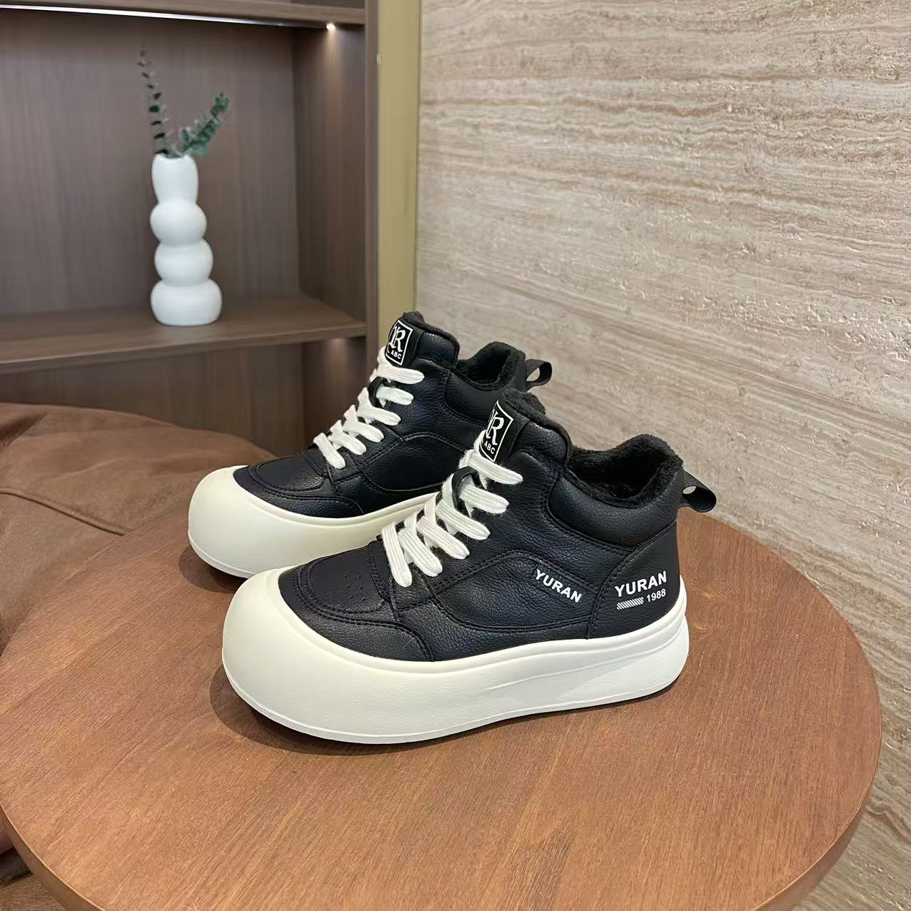 【与然良品】981-1新款气质百搭潮流女士{大棉}休闲鞋