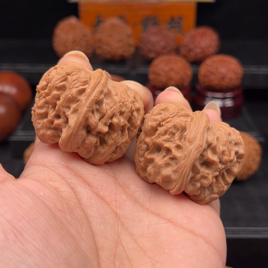 【闪购商品】文玩核桃吊坠麒麟元宝