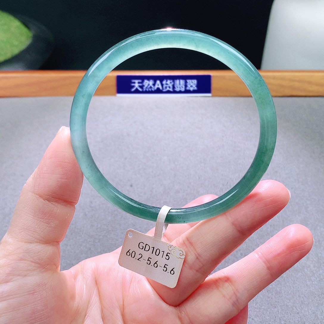 未镶嵌手镯翡翠天然翡翠手镯a货