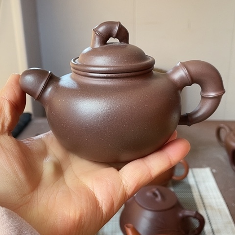 紫砂茶壶原矿老紫泥，道洪款，260 c c