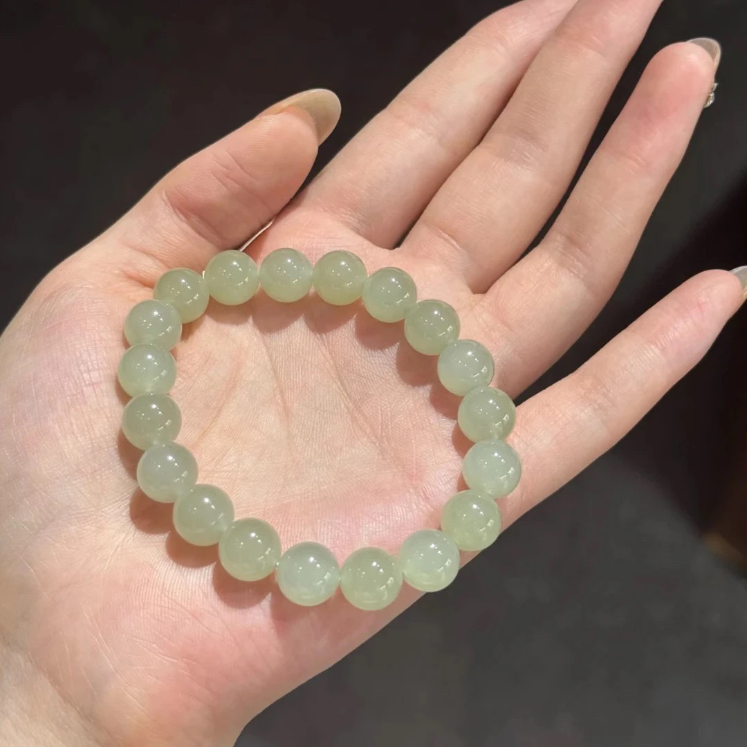 小帅家的珠宝—精美和田玉冰晴水卡8毫米手串