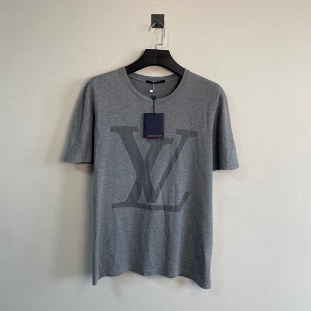 99新 LouisVuitton/路易威登 Lv灰色字母印花短袖/XL码/价6350