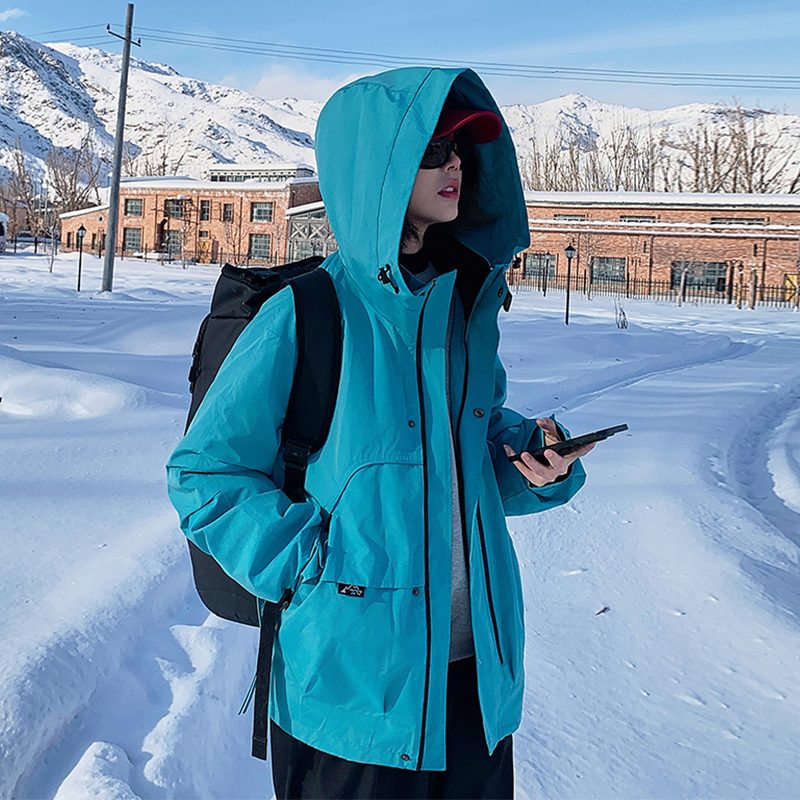 连帽冲锋衣男女同款2025春秋季外套户外运动登山服情侣装休闲夹克