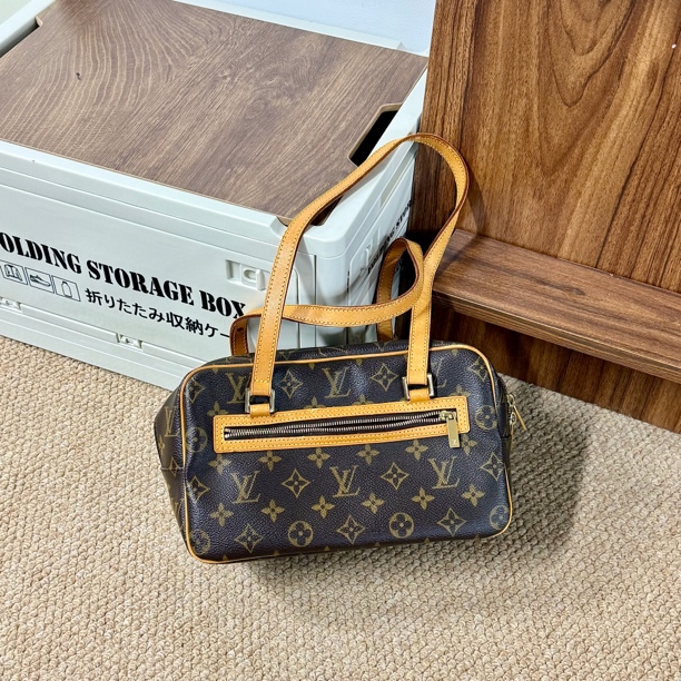 95新 LouisVuitton/路易威登 CC/路易威登 单肩包