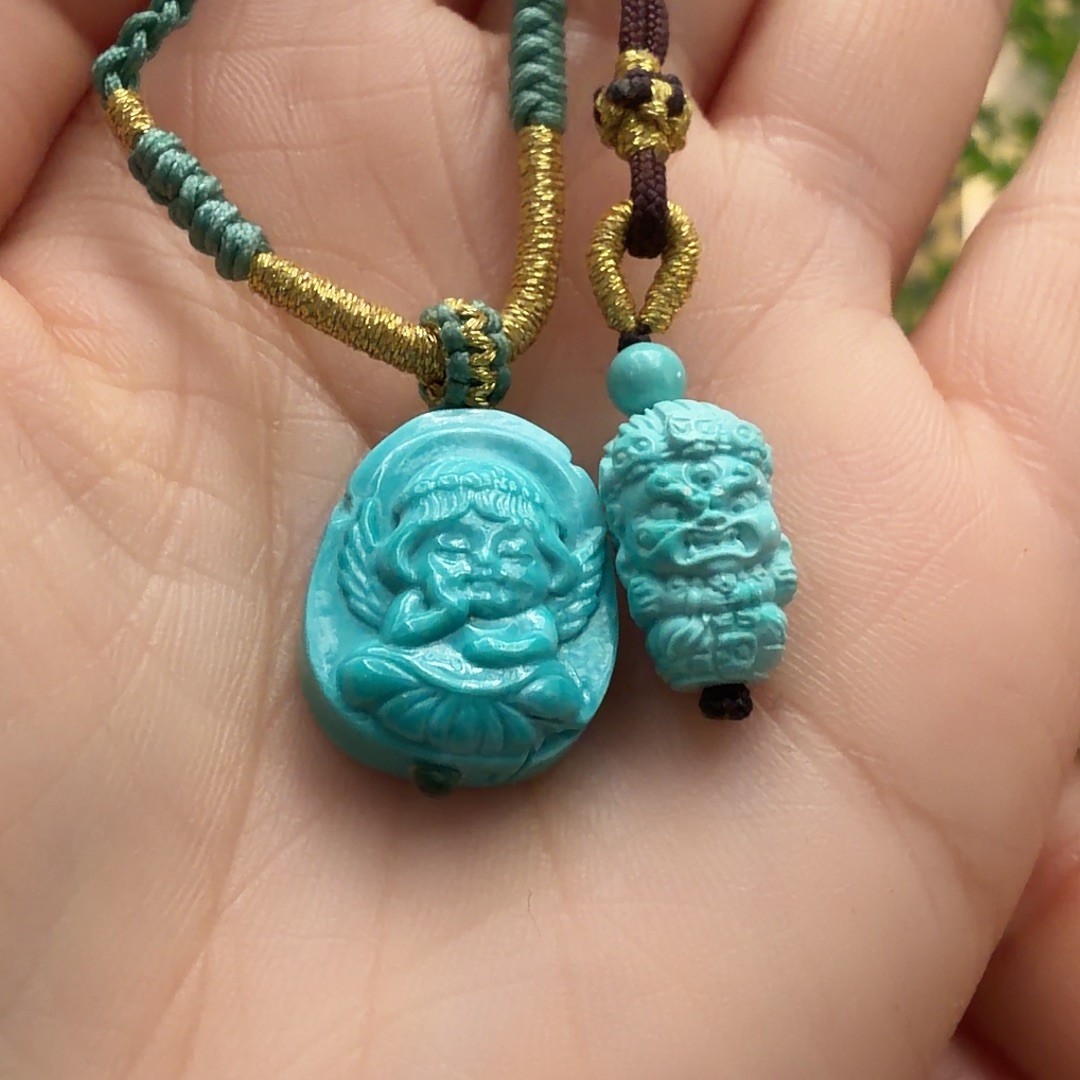 绿松石未镶嵌颈饰