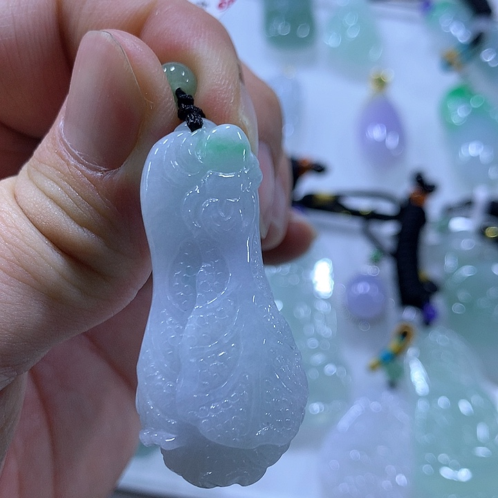 翡翠颈饰未镶嵌天然翡翠A货吊坠