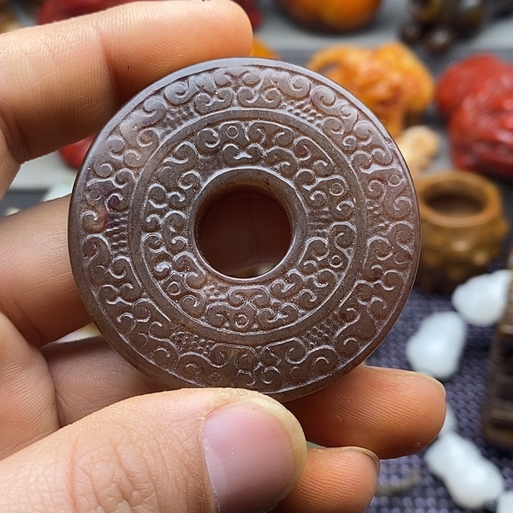 未镶嵌蛇纹石玉颈饰