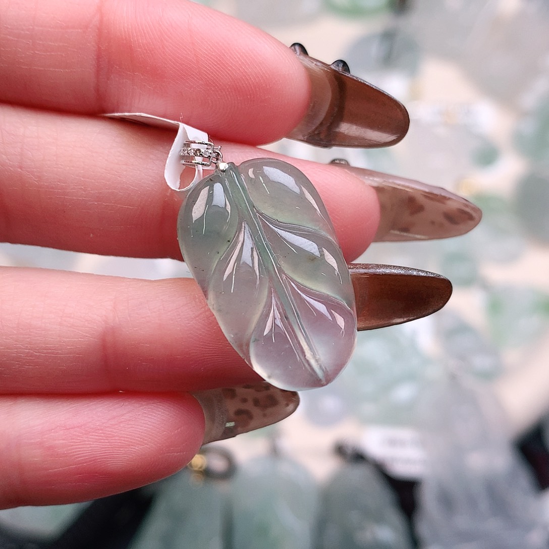 翡翠颈饰18K金镶嵌渐变色叶29.7、24、15、3.5