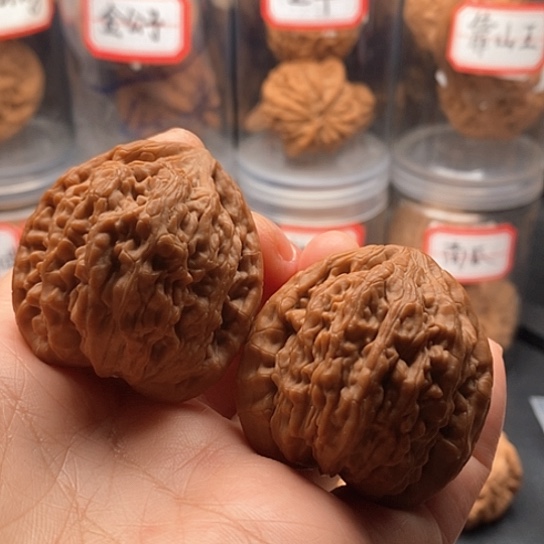 文玩核桃把件虎头王