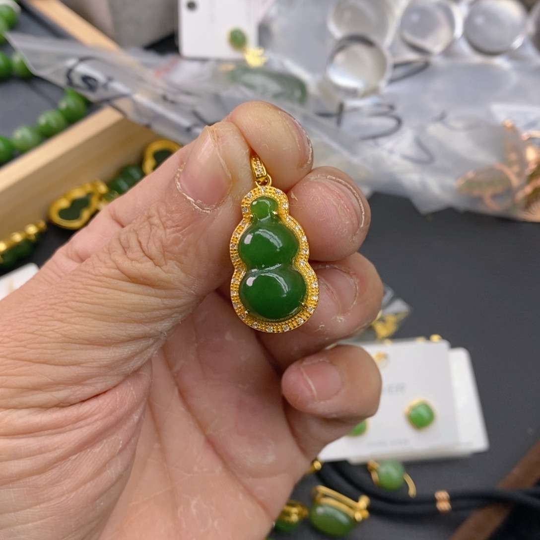 和田玉（碧玉）耳饰银S925镀金镶嵌