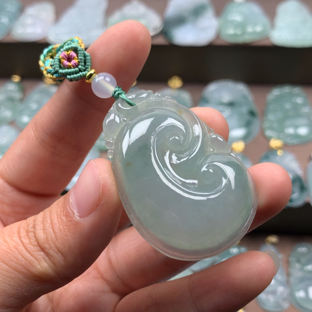 颈饰未镶嵌翡翠烟*味天然翡翠