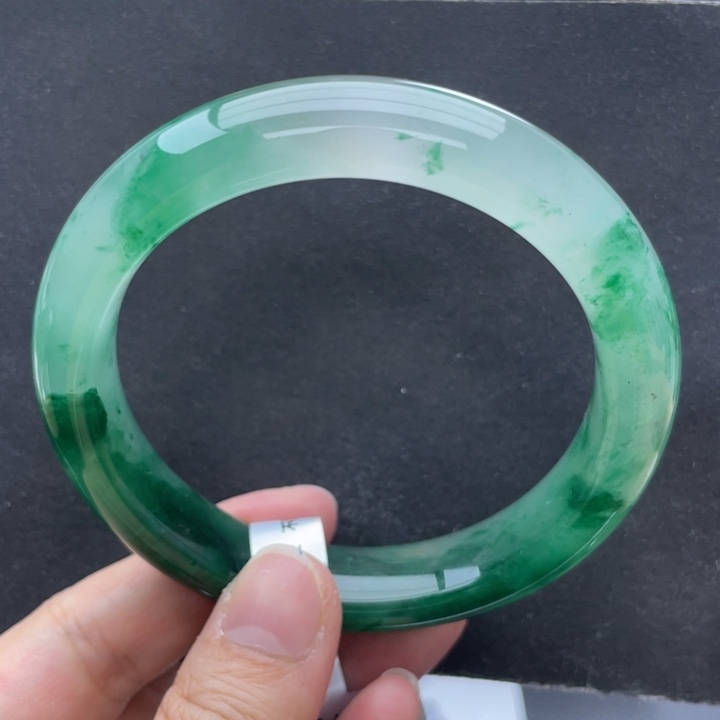 石英质玉未镶嵌手镯60