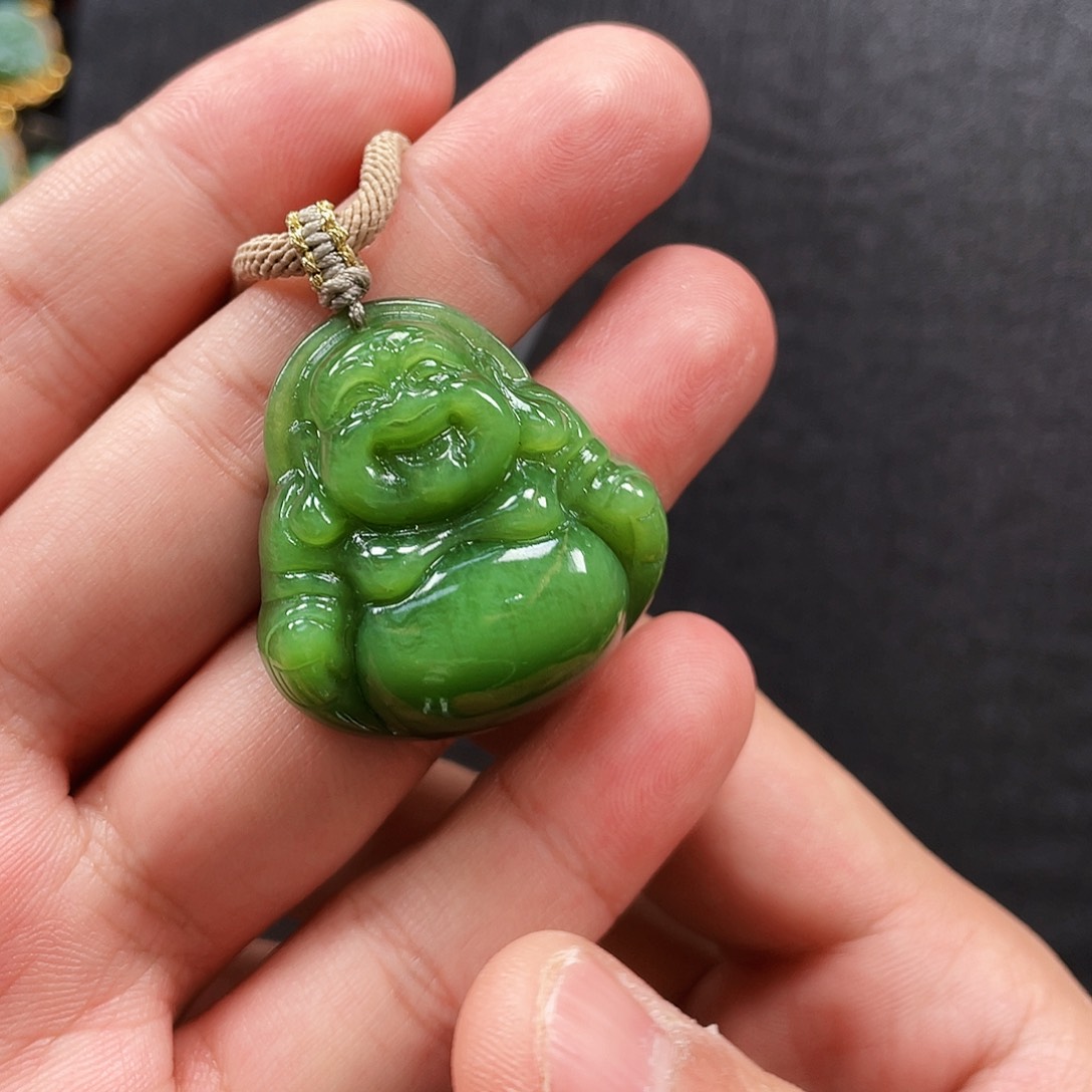吊坠(赠链)未镶嵌和田玉