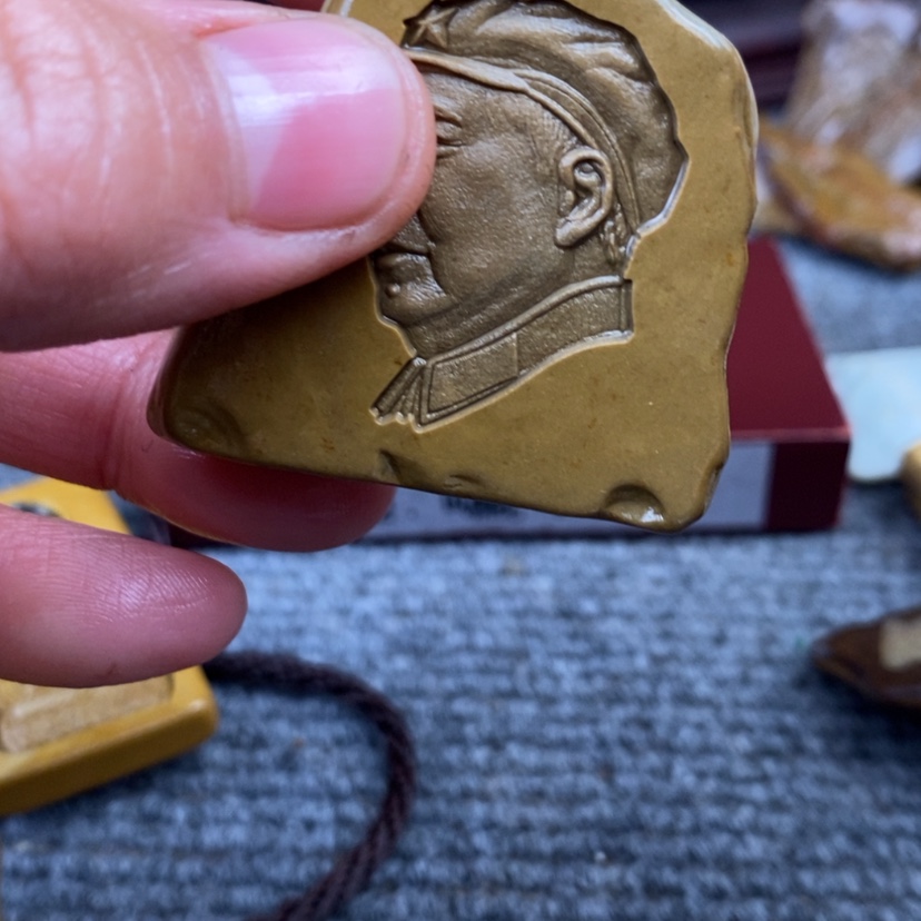 【闪购商品】原石雕刻手把件