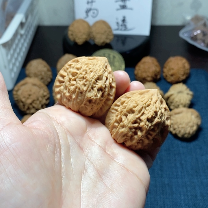 桃核吊坠平谷金牛38