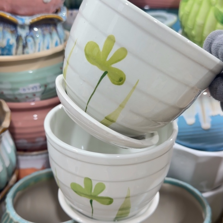 凑9块包邮，有孔，陶瓷花盆