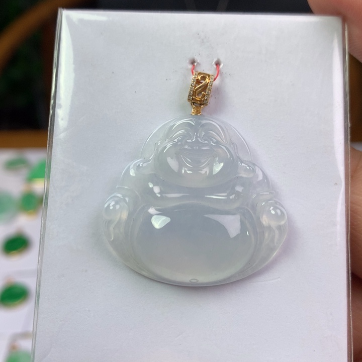 颈饰18K金镶嵌翡翠