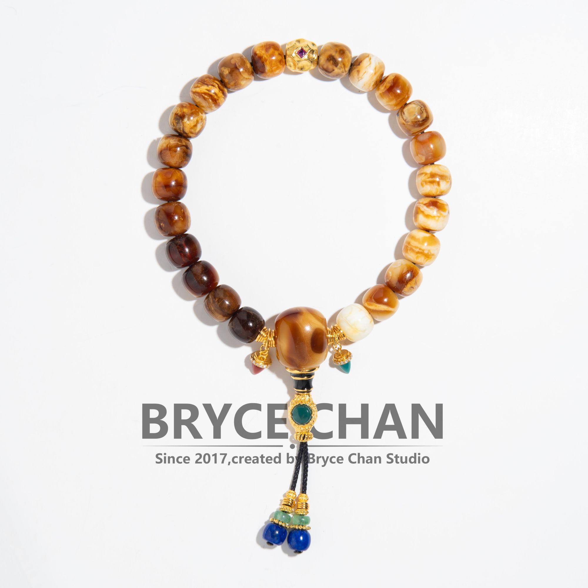 【耀今·渐变微彩沁妖孽18K金手持】（8.2mm·12.03g）蜜蜡手持手串