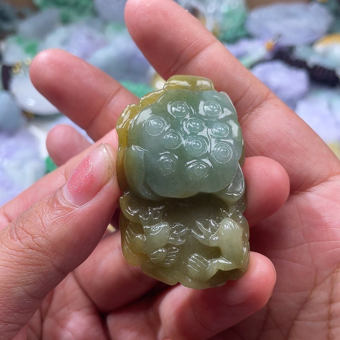 翡翠未镶嵌颈饰翡玉缘翡翠