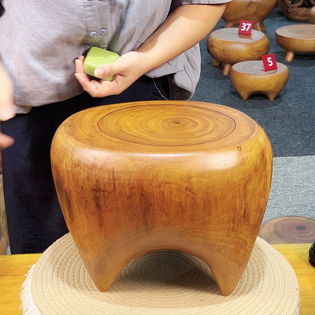 13 号香樟木尺寸：34-26-26cm