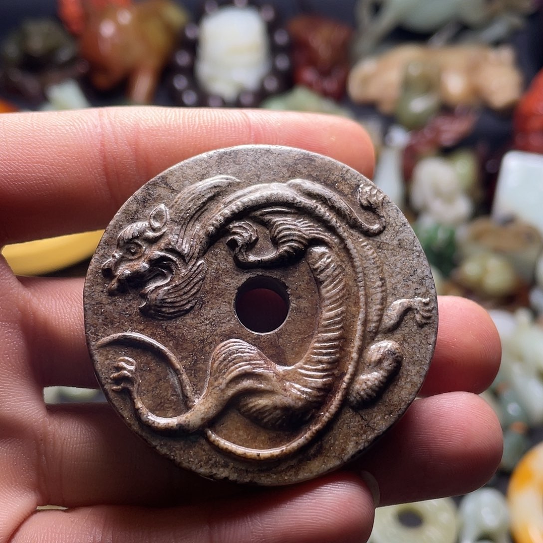 蔡***和田玉（糖玉）未镶嵌颈饰