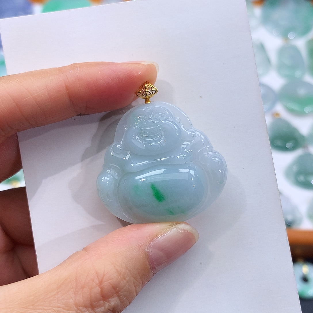 翡翠18K金镶嵌颈饰翡翠吊坠