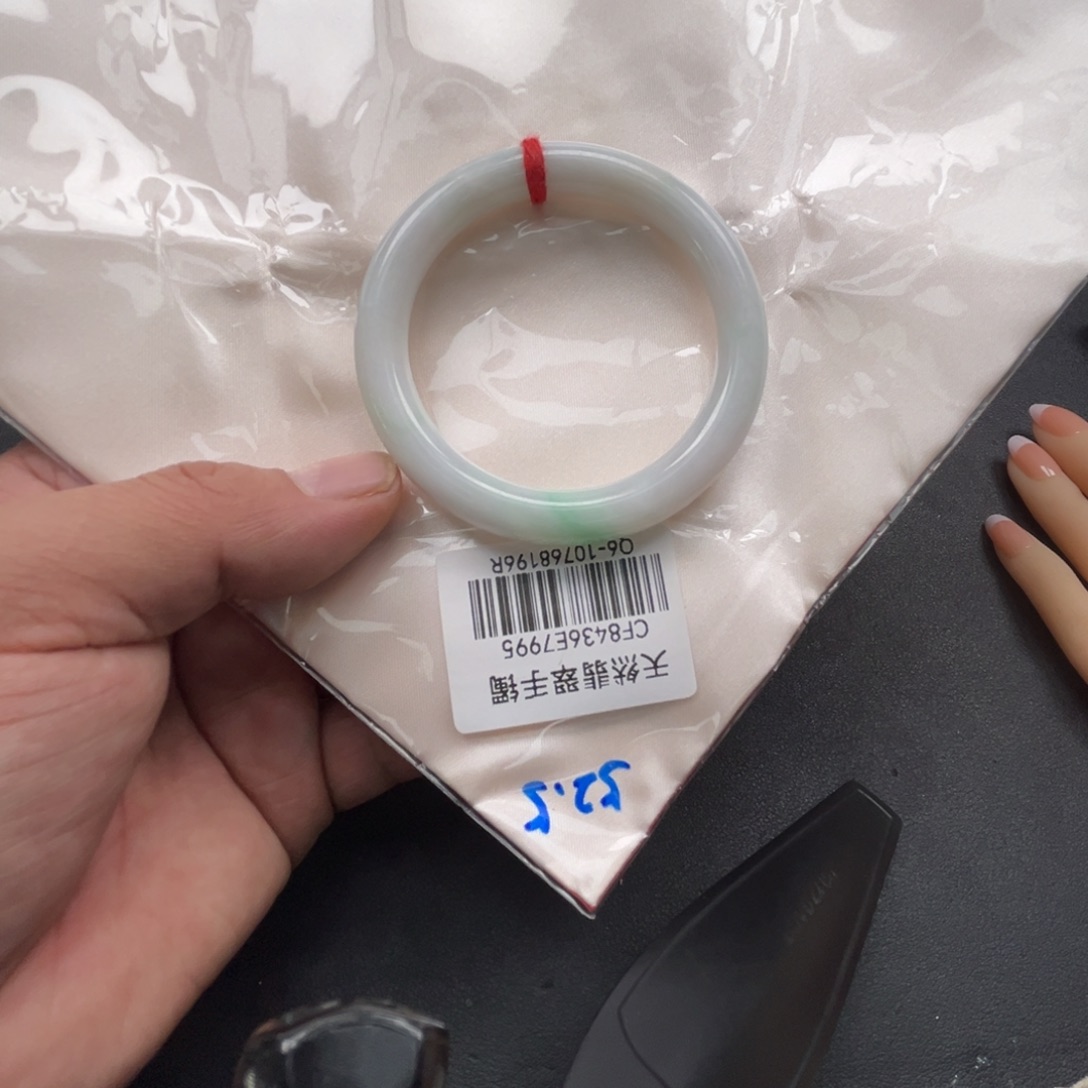 翡翠未镶嵌手镯手镯