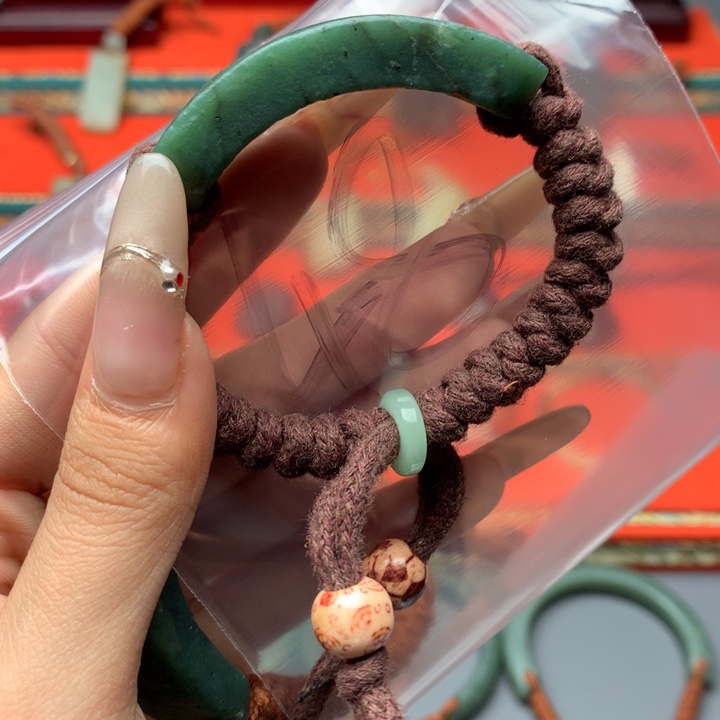 和田玉（糖玉）颈饰未镶嵌喔*?