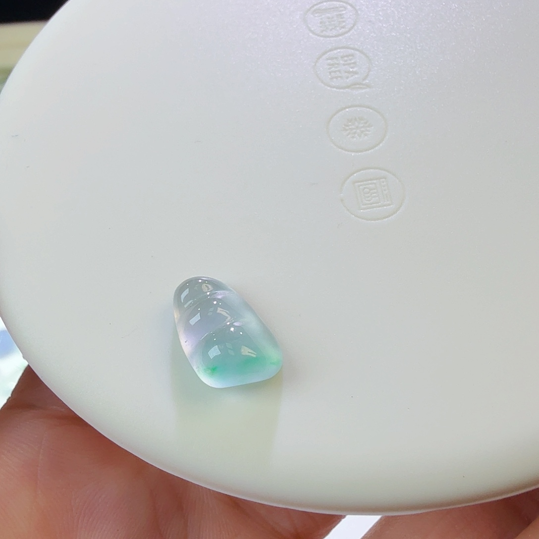 翡翠裸石高冰飘花豆子