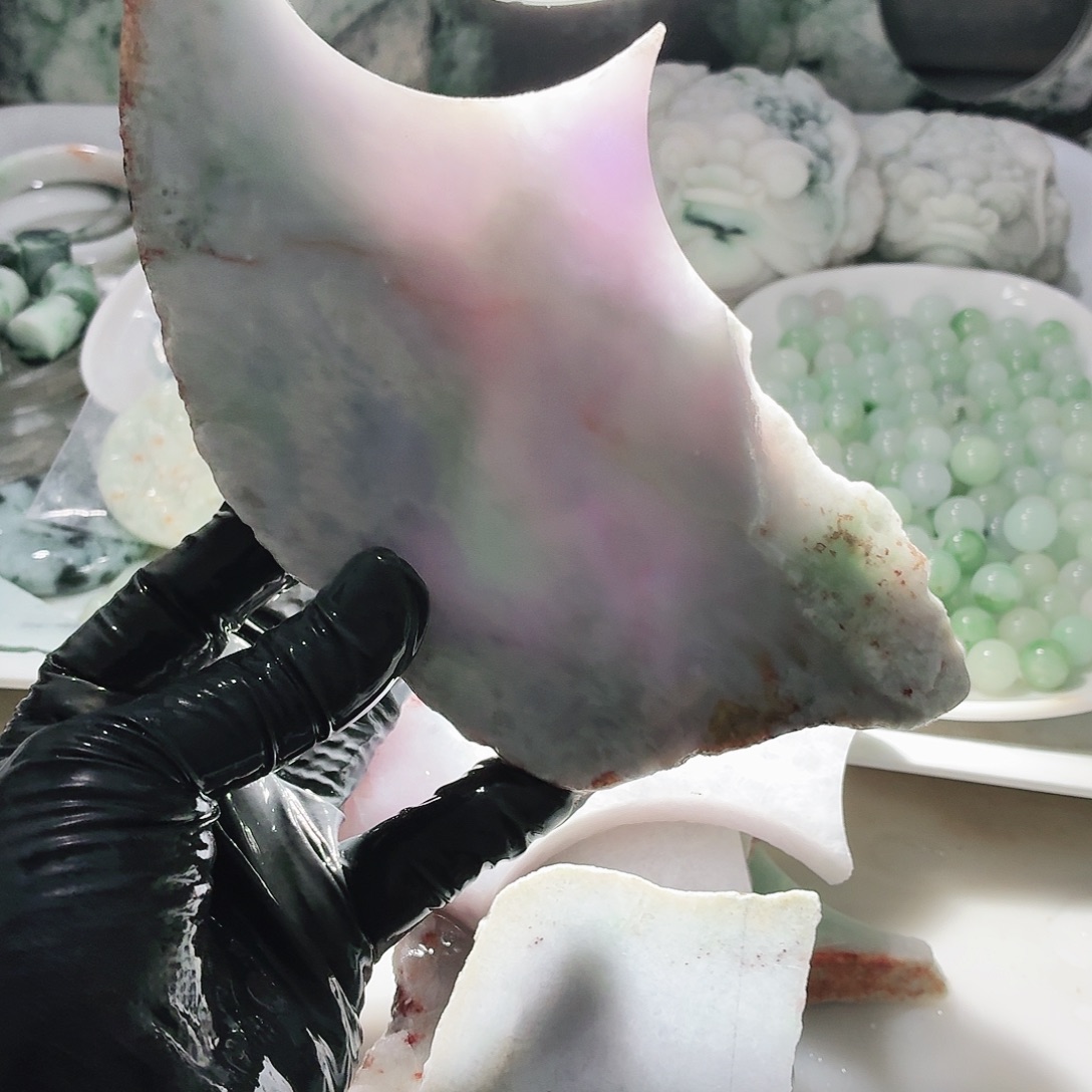 翡翠未镶嵌颈饰边角料