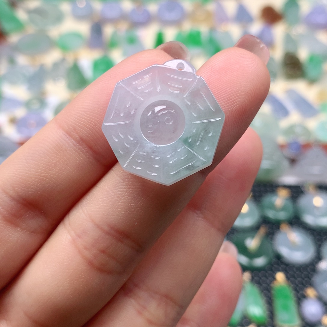 【闪购商品】翡翠未镶嵌吊坠(不含链)