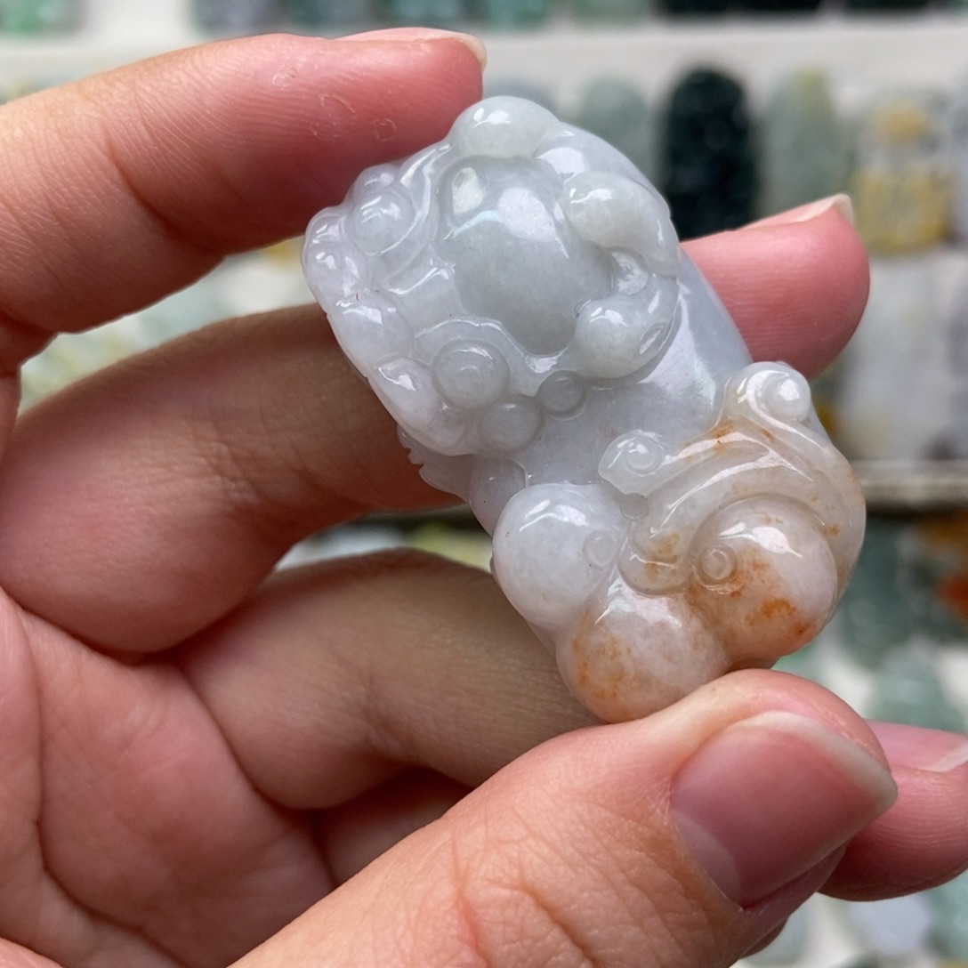 翡翠吊坠(赠链)未镶嵌