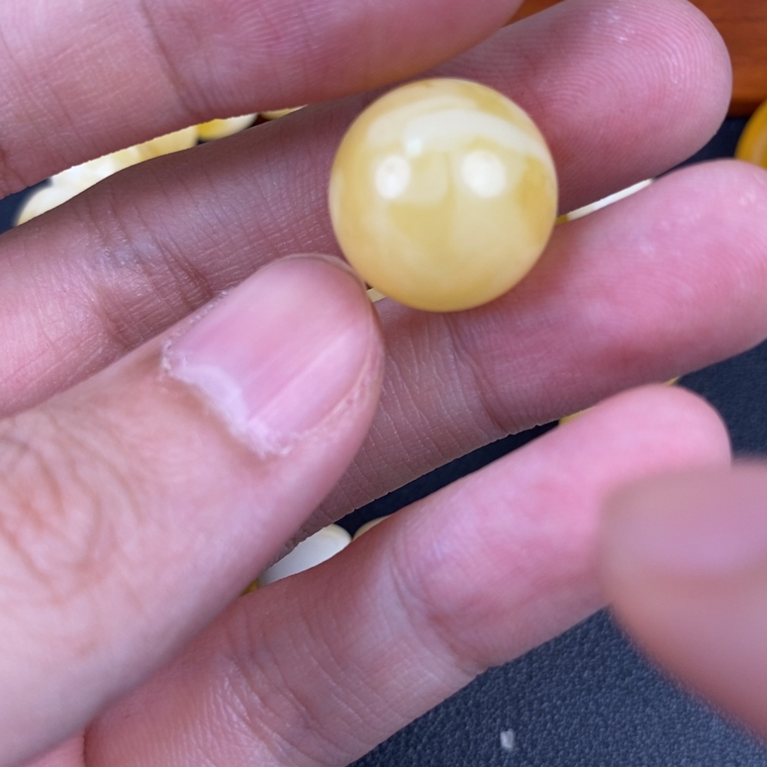 琥珀未镶嵌裸石69