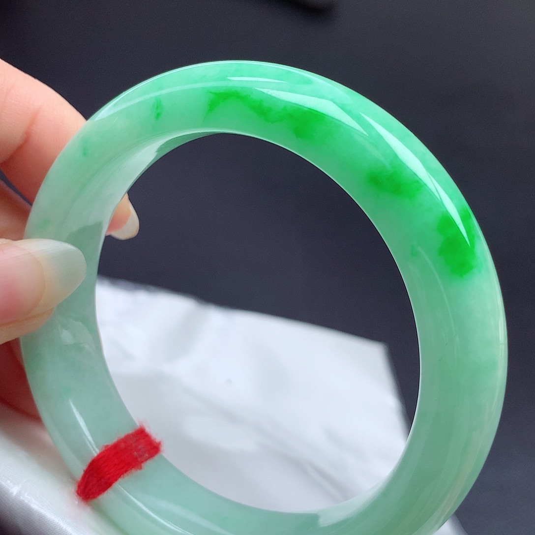 翡翠未镶嵌手镯57圈口