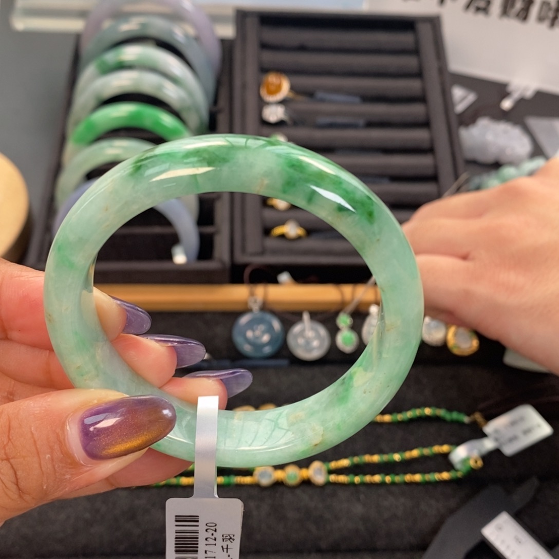 未镶嵌手镯翡翠翡翠手镯