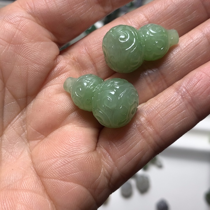 木***店和田玉未镶嵌珠宝奇石