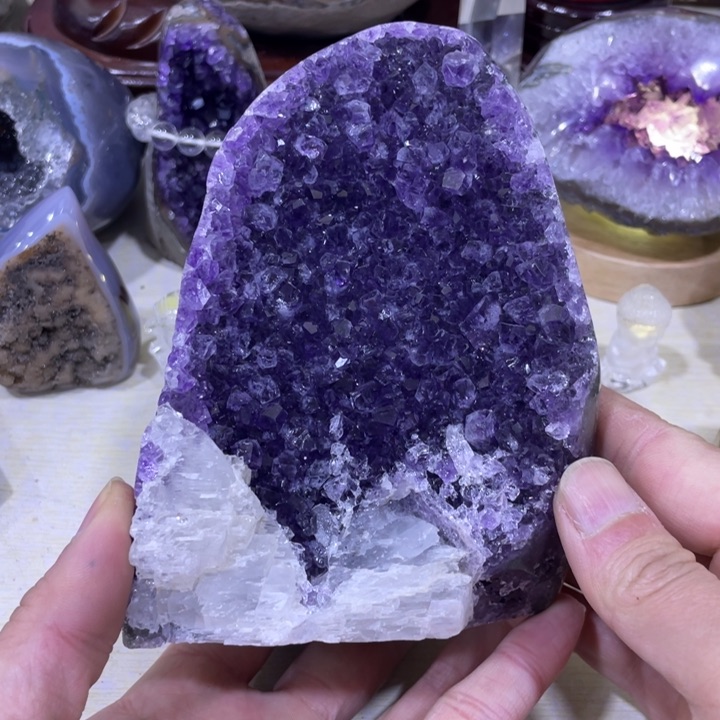紫晶水晶摆件未镶嵌