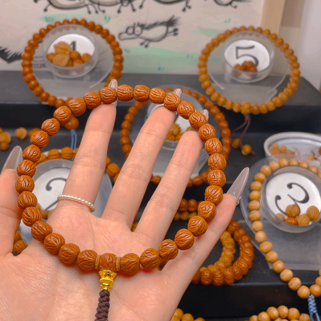 周***.文玩核桃吊坠0.999 99999