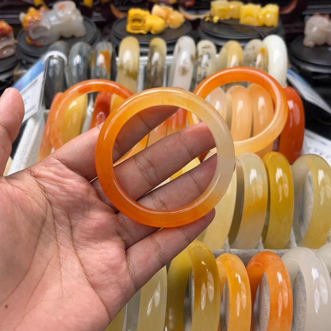 石英质玉（黄龙玉）手镯未镶嵌F*