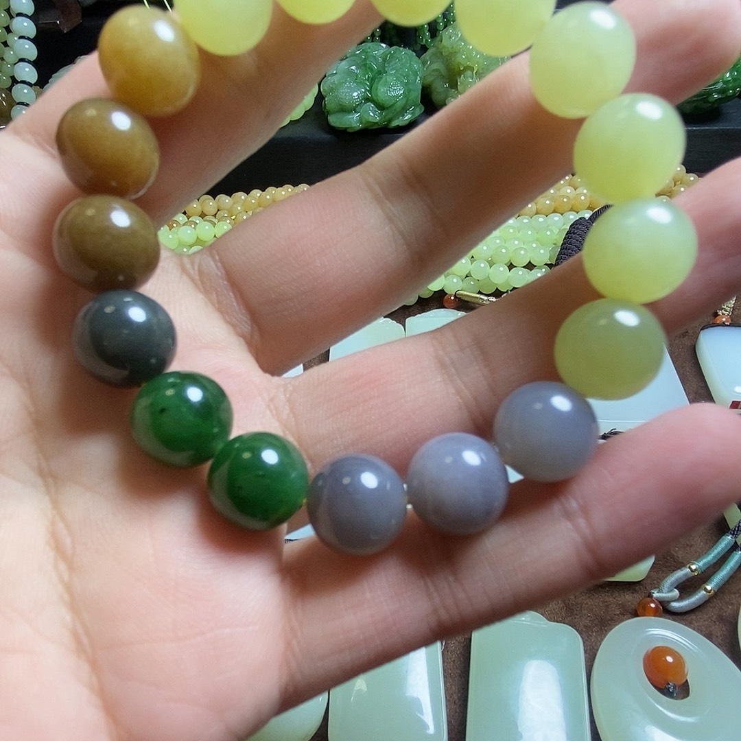 和田玉未镶嵌手串