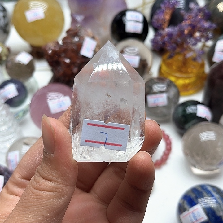 69克原石未镶嵌水晶