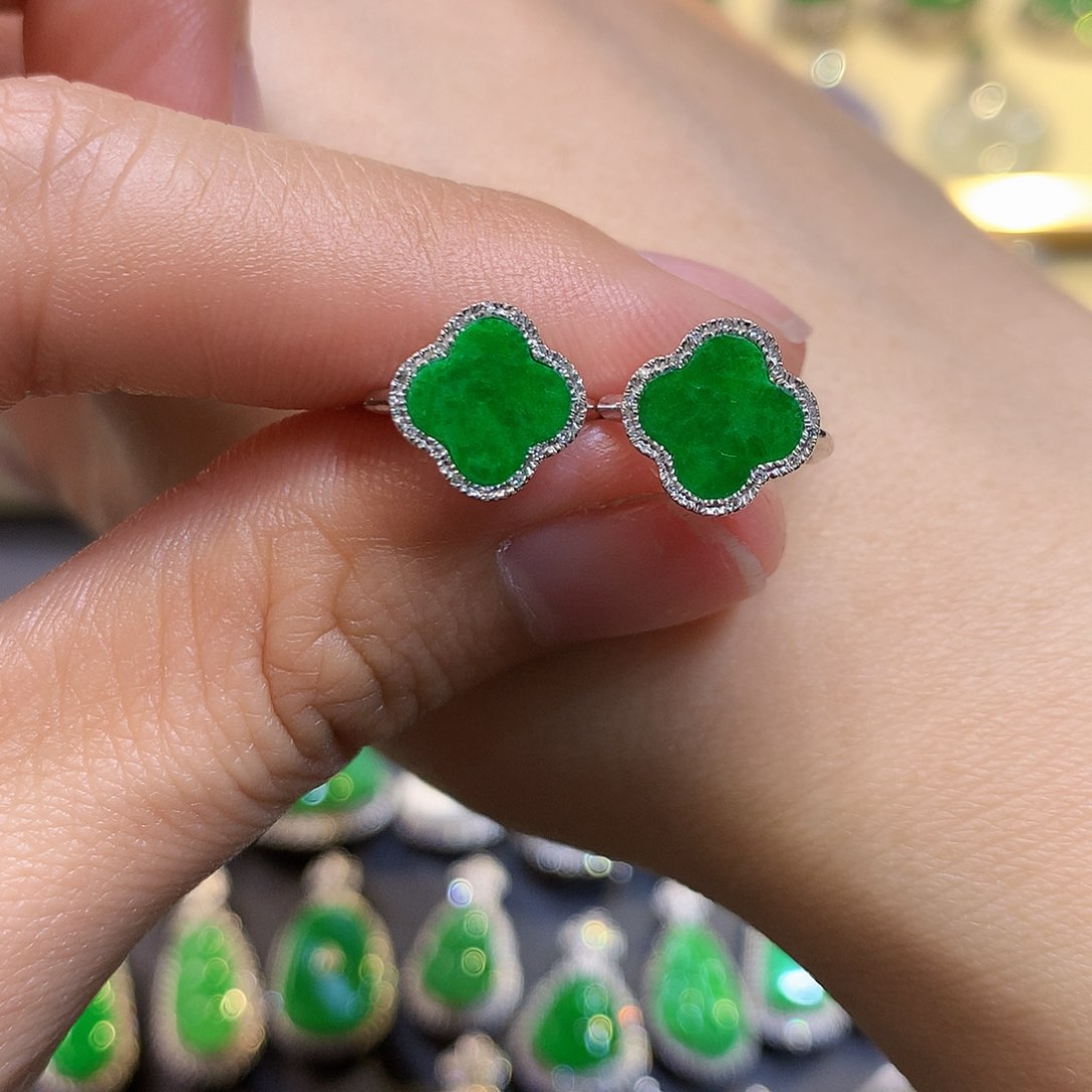 翡翠耳饰18K金镶嵌耳饰