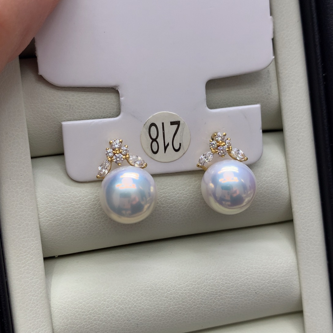 18K金镶嵌淡水珍珠耳饰