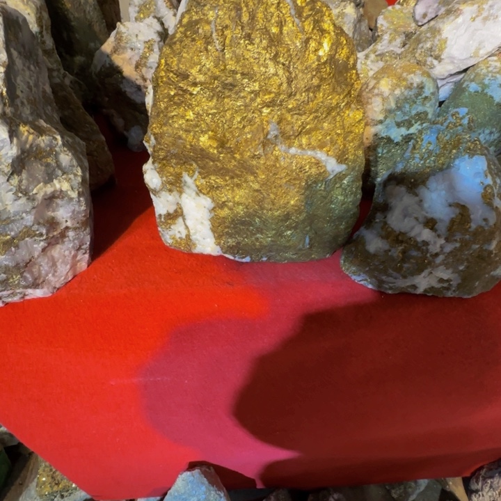 我***金属哟哟哟哟哦哦哦哦哦呃