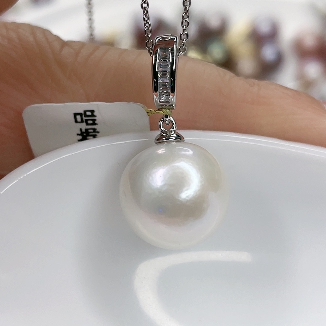 淡水珍珠吊坠(赠链)未镶嵌