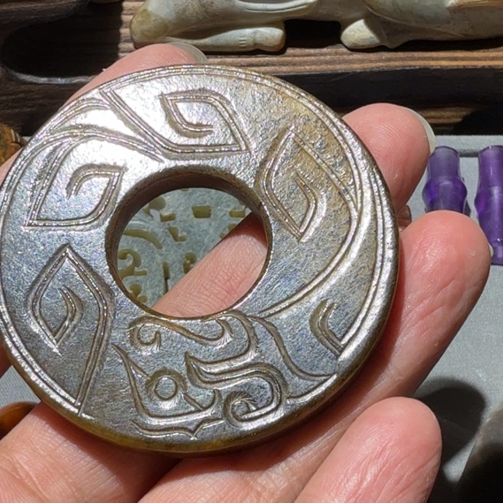 8***6和田玉未镶嵌车挂