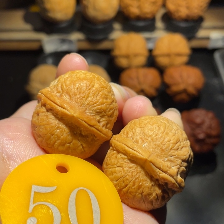 龙珠32尺寸核桃。   