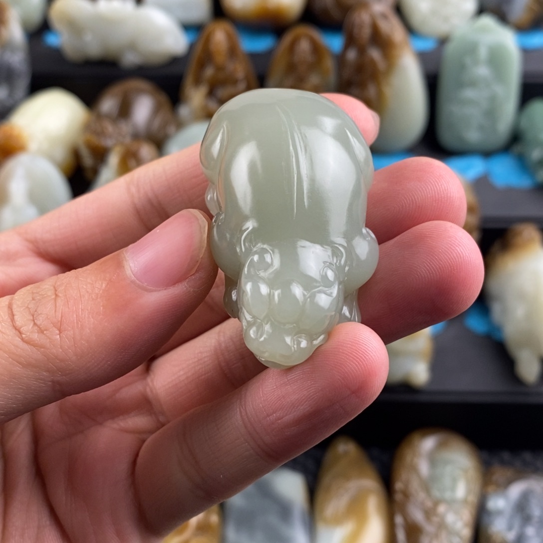 和田玉挂件未镶嵌